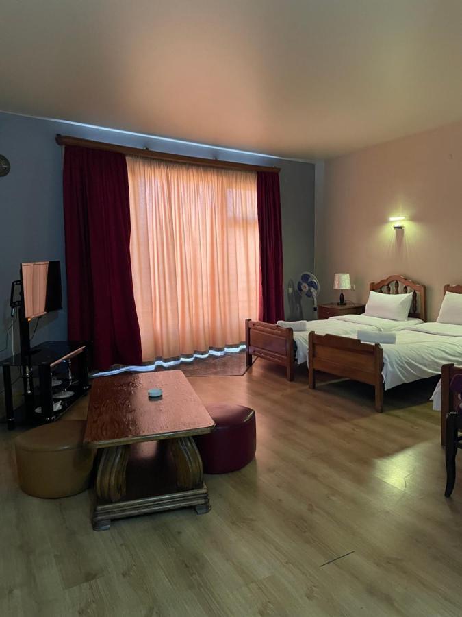 Hotel Era Tbilisi Eksteriør billede